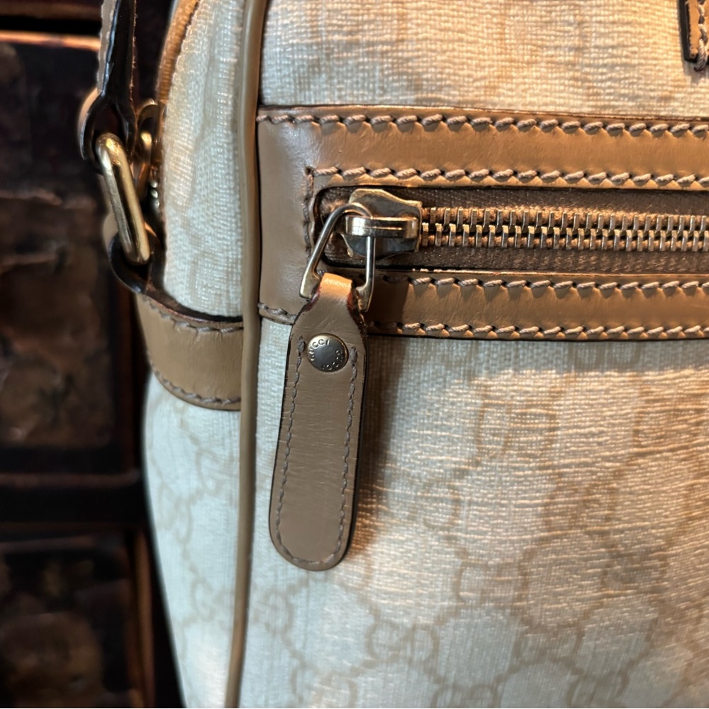 Gucci Cream/Tan Monogram  Crossbody Bag - Picture 7 of 14